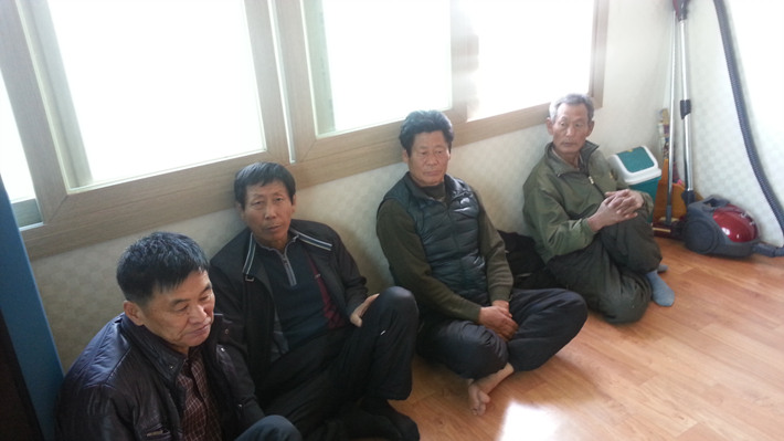 오른쪽에서 2번째 박영호