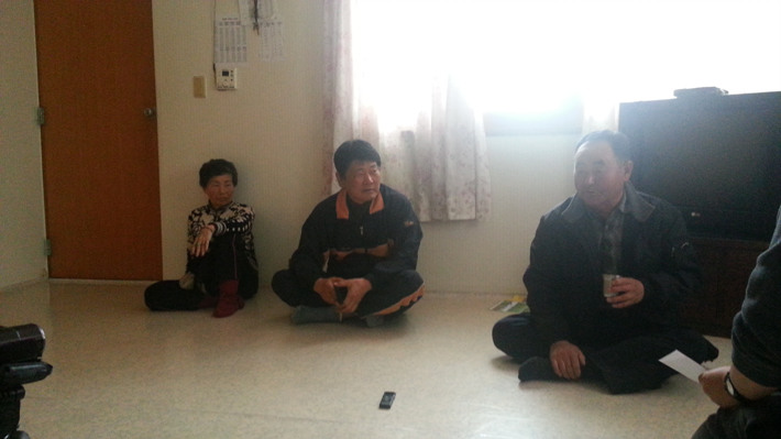 오른쪽부터 박정근 김남수
