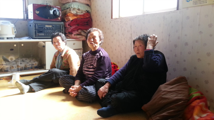 왼쪽부터 황영희  황순례 오인생