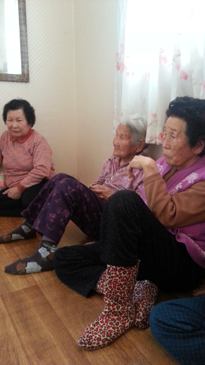 가운데 김옥희