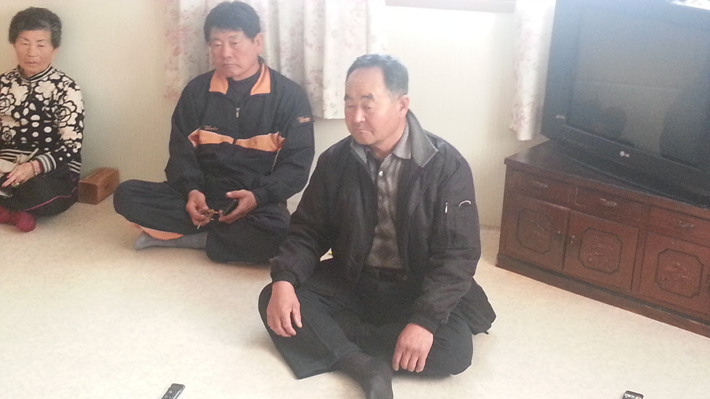 오른쪽부터 박정근 김남수