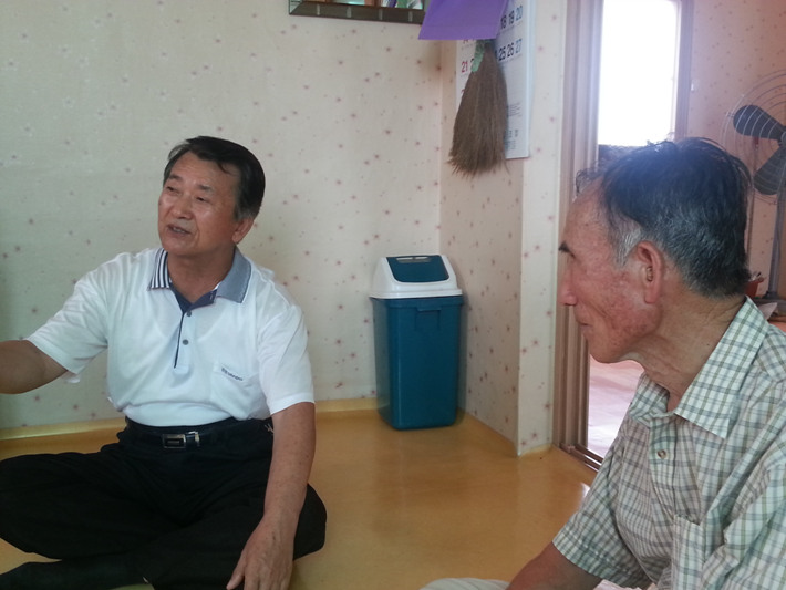 왼쪽 전정웅, 오른쪽 전영석