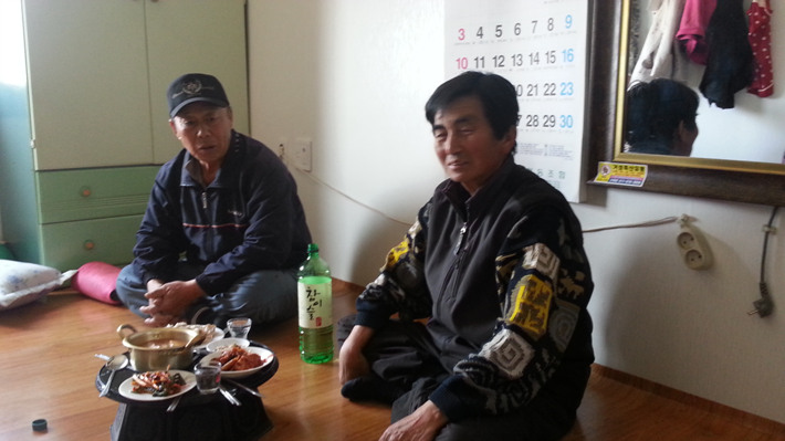 오른쪽부터 박귀남 이남희