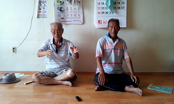 좌측 최갑철
