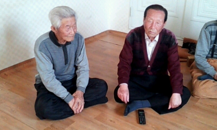 우측 이기철